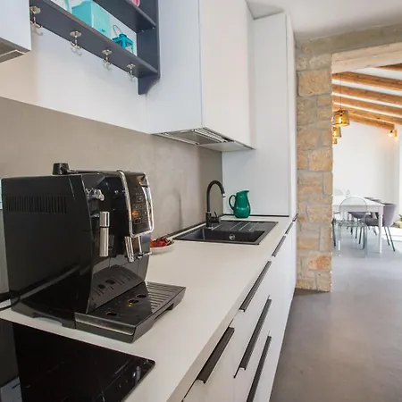 Villa Tiamo Kaštelir